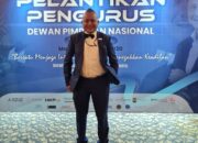 Boy London Tiga Periode Jadi Pengurus Pusat DPN PERADI SAI