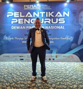 Boy London Tiga Periode Jadi Pengurus Pusat DPN PERADI SAI