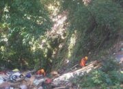 Basarnas Padang Evakuasi Jasad Bayi Korban Pembunuhan yang Dibuang di Jurang Ngarai Sianok