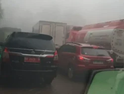 Kemacetan Mengular di Sitinjau Lauik, Truk Mogok dan Insiden Nyaris Masuk Jurang Picu Kepadatan Ekstrem
