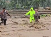 Ketika Air Menguasai Kota: Upaya Polresta Padang Menembus Banjir, Longsor, dan Galodo