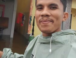 Jurnalis di Padang Tetap Bertugas Meliput Banjir Meski Jadi Korban