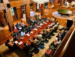 Presiden Prabowo Panggil Sejumlah Menteri ke Hambalang, Tekankan Penanganan Bencana dan Stabilitas Harga