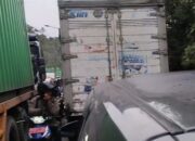 Macet Mengular di Sitinjau Lauik, Arus Kendaraan Terhenti Berjam-jam