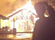 Api Berkobar di Simpang Gunung Tapan, Warga Pesisir Selatan Sempat Panik