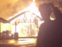 Api Berkobar di Simpang Gunung Tapan, Warga Pesisir Selatan Sempat Panik