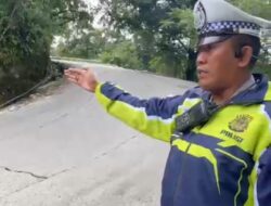 Meski Lalu Lintas Padang–Solok di Kawasan Sitinjau Lauik Lancar, Petugas Dari Satlantas Polresta Padang Tetap Berjaga