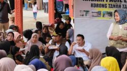 Makan Bersama Korban Banjir, Raffi Ahmad Salurkan Bantuan Miliaran Rupiah di Sumbar