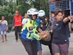 Diduga Rem Blong, Mobil Box Tabrak Truk di Sitinjau Lauik