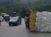 Jalan Padang-Solok Kembali Lancar Usai Laka Beruntun di Indarung
